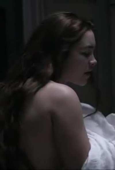 Florence Pugh's thicc body is a delight on screen