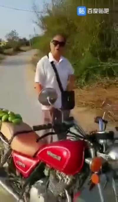 小伙支，你就摇了我吧