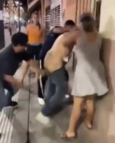 EL MEME NO ESTÁ LISTO, ADMINS DISCUTIENDO POR DIFERENCIA DE IDEAS