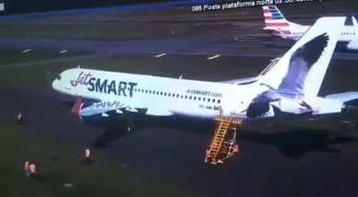 When you forget how to open a Planes door: