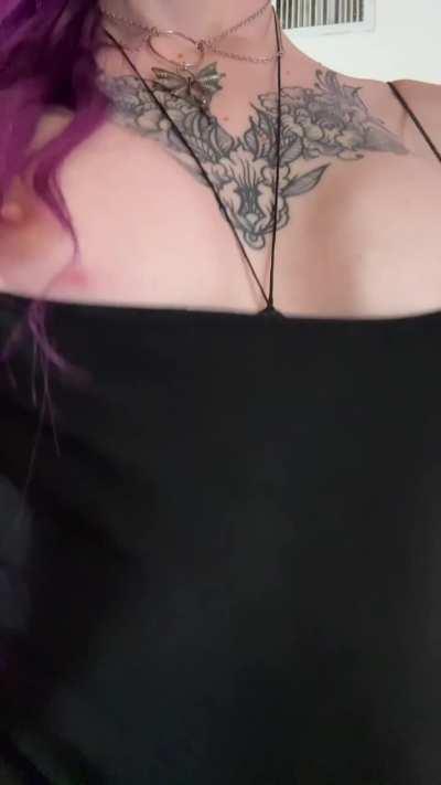 Do you watch sweaty trans girls online? How long into your gooning session before you start pretending to sniff them anyway?