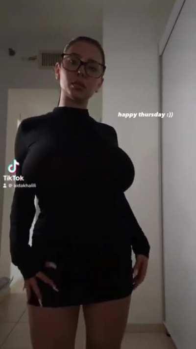 Crazy tits @aida_khalili12