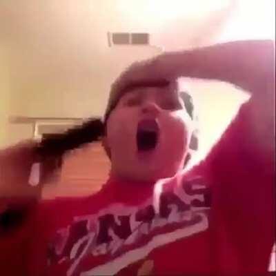 OMG HE SUMMONED A PERSONA GUYS!!!!1!