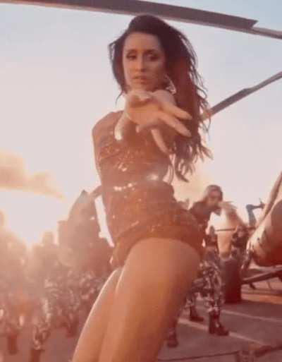 Shraddha kapoor awesome legs