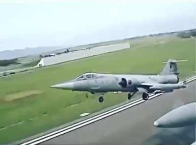 Keep the Old School theme going with a F-104 departure