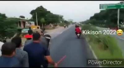 This is dangerous on the road!!!!