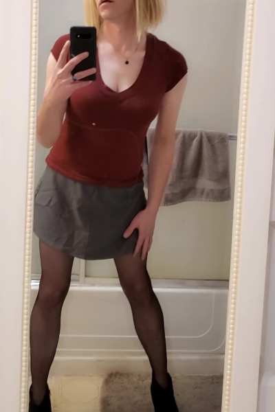 Cum into the bathroom for a sec?