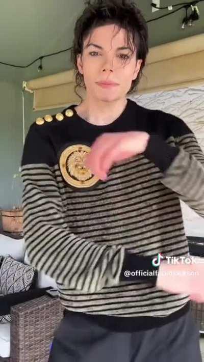 had plastic surgery to look like plastic surgery