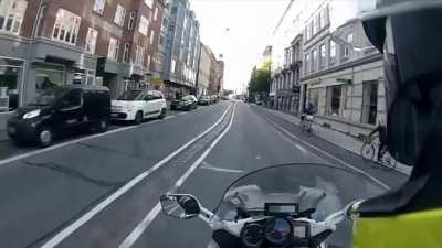 Crazy high-speed motorcycle pursuit through downtown Copenhagen
