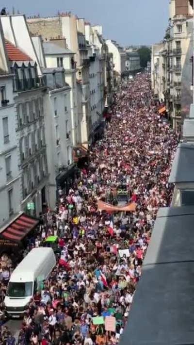 FRANCE, today : Tens of thousands of people are marching in Paris to protest the covid-pass tyranny and mandatory vaccine ! Reports of more than 100 protests in other cities of France as well. Not a SINGLE word by the medias...