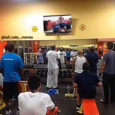 What a beautiful Gym‼️😎 credits to half_natty__memes on Instagram