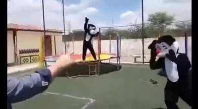 Video retirado das profundezas da DEEP WEB