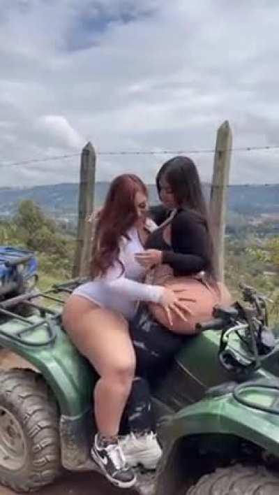 (*≧︶≦))(￣▽￣* )ゞ(^人^)(￣y▽,￣)╭ §(*￣▽￣*)§