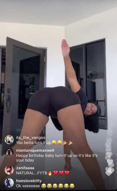 lightskinkeisha twerkin that mf