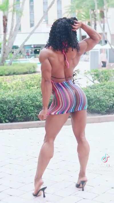 Lola Montez - goddess