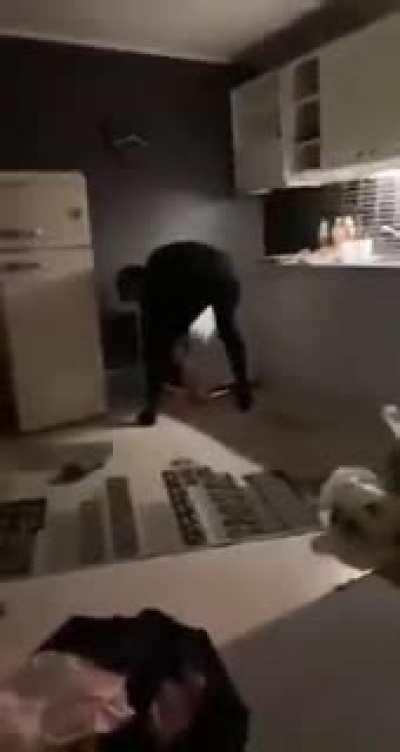 How to properly remove a pizza from the oven