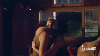 Julee Cerda & Kerri Lynn Miller (My Sordid Affair - s01e03 - Scene #2)