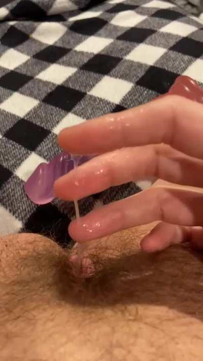 Slide those fingers in me😉 I’m ready 💦
