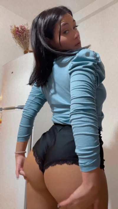 i wonder what makes you boys say 