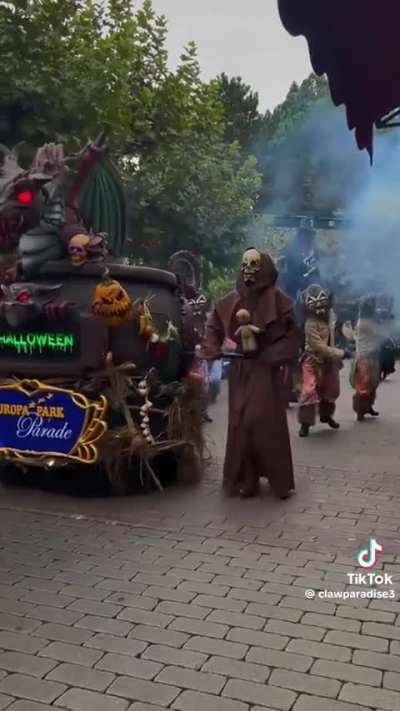 New York City Halloween Costumes are INSANE!!!