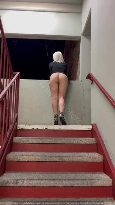 If you could hear this video, its huge crowds of people. This was fucking risky! LOL