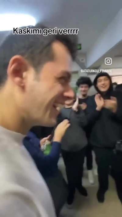 O geri döndü! Şimdi polisler düşünsün.