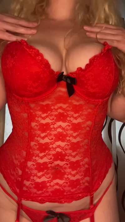 Busty blonde in red lace is a great way to start your day!