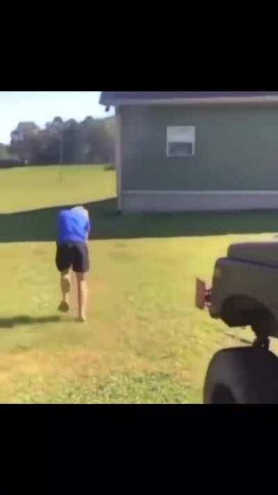 Shooting a shotty with one hand