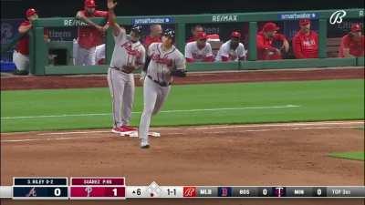 [Highlight] [Highlight] Austin Riley ties the game with a solo home run.