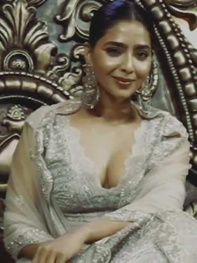 Aishwarya Lekshmi Hot Sexy Bosoms 💖