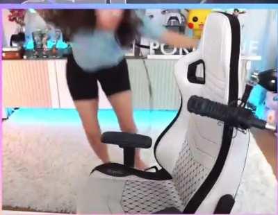 Looking thicc in this clip