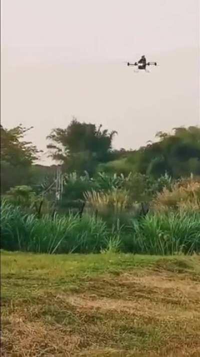 Tests of a mutant copter developed by the Chinese company Yihang.