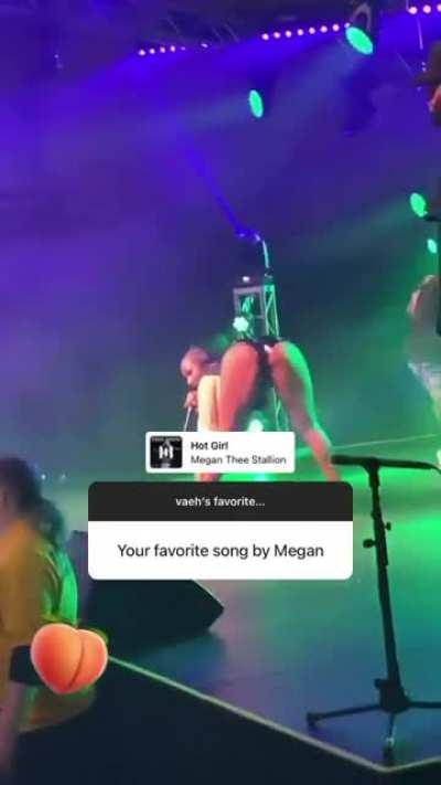 hot girl favorite song!