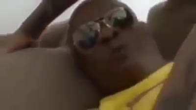 Esse kidzinho e uma piada aiai