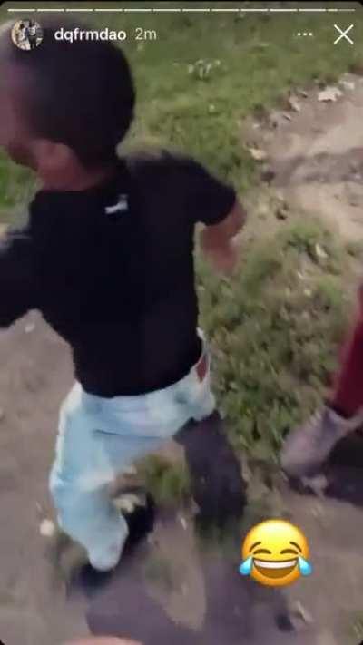 They wrong asl bullying this dwarf on the block tryna hang him from his underwear and swing him around 💀💀💀 Its all fun and games till this dude come back blowin 🤣🤣