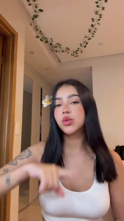 Os peitos da beca🤤