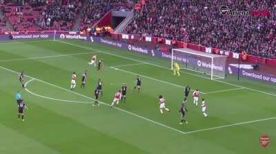 Posting an Özil pass every day until Arsenal play a game. Day 78: v. Burnley, 2018.