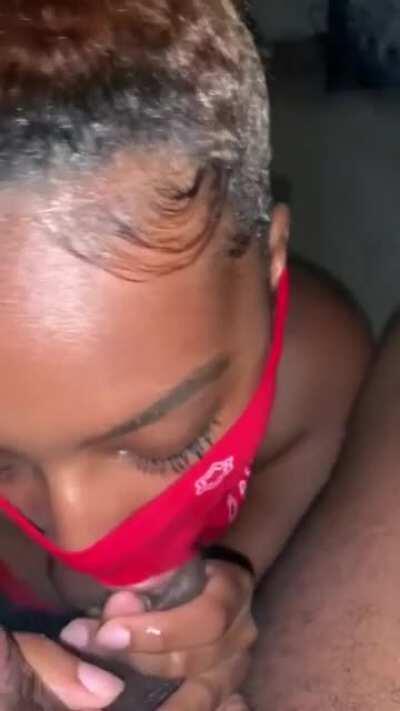 Ashy lip slut bitch suck his dick while his wife sleep 😈