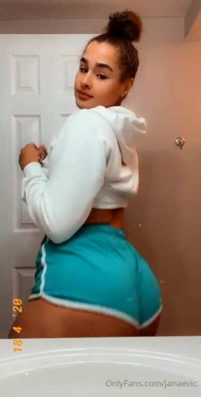 Y'all wanted more Janae 🤷‍♀️