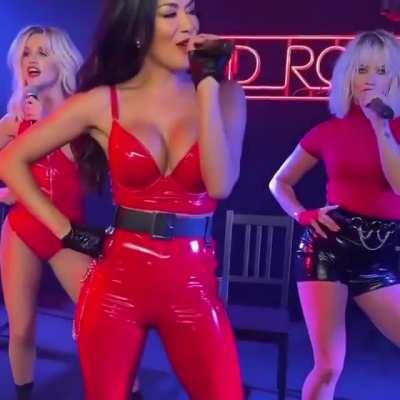 Nicole Scherzinger Red Room 4 GIF by cu3121
