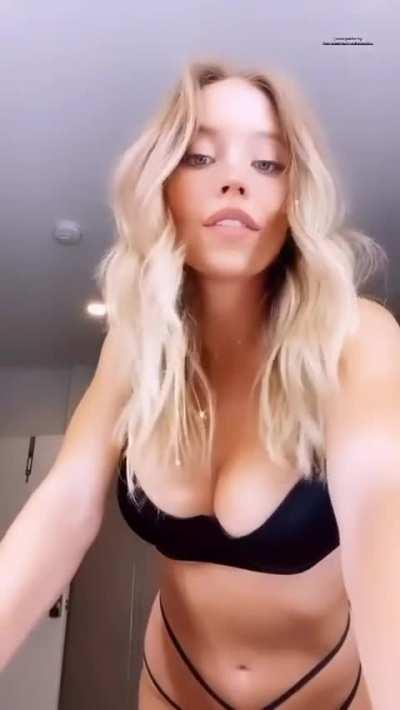 Sydney wearing black lingerie | For Savage X Fenty | IG story October 2020