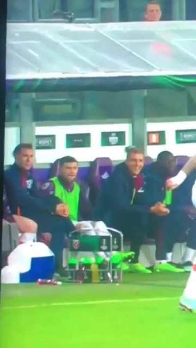 Paquetá skill vs. Anderlecht with teammate reactions