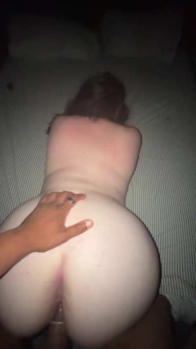 Watch this ass make waves 🌊