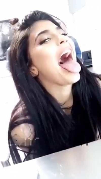 Kylie Jenner waiting for your load