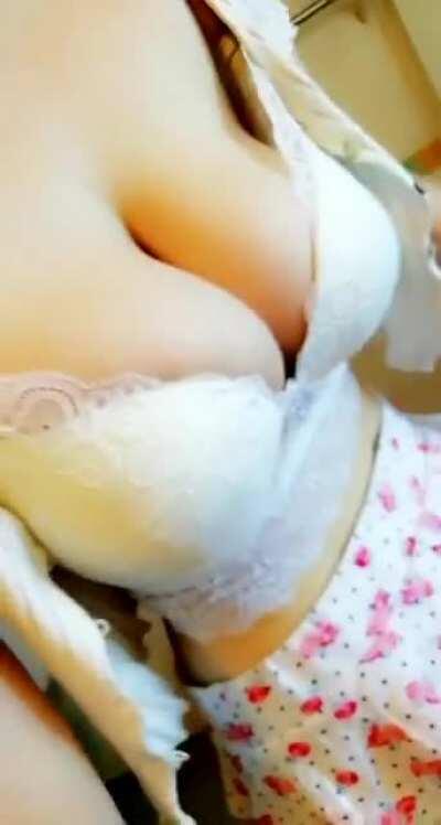 bouncing my tits (oc) x