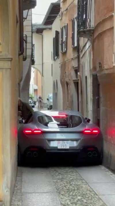 Getting stuck in Italian lanes