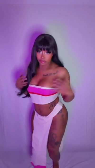 Just in case y’all wanted more Chel I got plenty