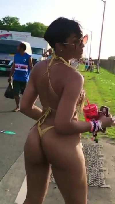 Throwback to St. Lucia 🇱🇨 (@gormaycutie)