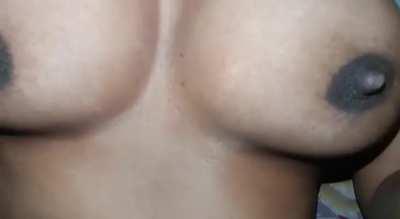 Captions aren't funny.....boobs still get an upvotes