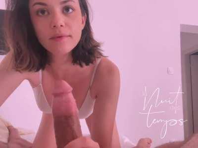 This was the best way to kill time in our hotel room 😊